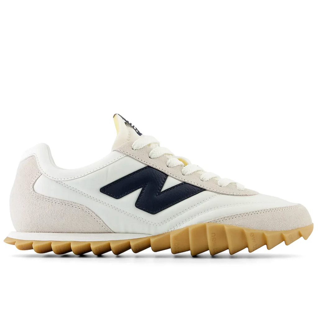 Shoes New Balance RC30